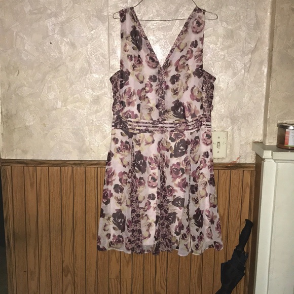 Beautiful sheer simply Vera wang dress - Picture 1 of 7